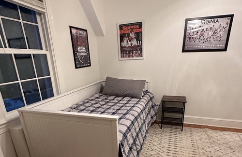Barracks Rugby House | Rugby Avenue Getaway
