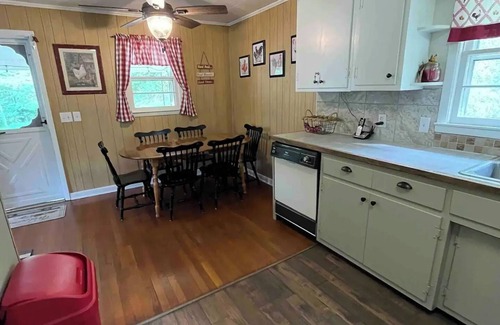 Wilson Creek House | Rugby Mountain House Unplugged