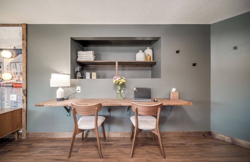 Prescott Apartment | Rugged Meets Refined - Alaskan-inspired studio
