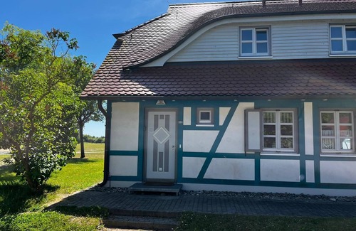 Kreptitz House | Rugiamare, Exclusives, neu Renoviertes, Strandnahes Reihen- Ferienhaus