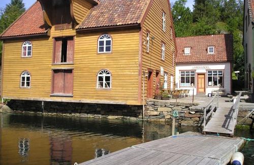 Bremanger Resort | Rugsund Handelsstad