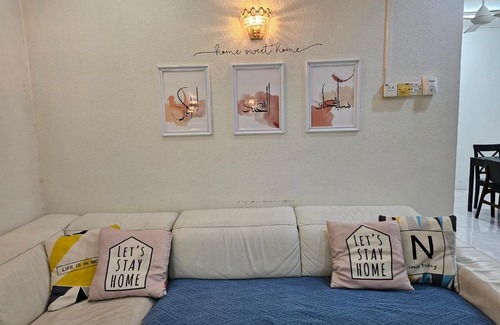 Kampung Telaga Nibong House | Ruhani Homestay 3 KB - 4 Bedroom Fully Airconditioned with WIFI & Netflix