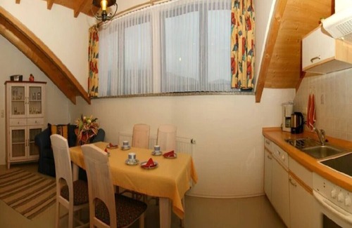 Lindenau Apartment | Ruhig Gelegene Fewo 04 - Rustikal und Modern Eingerichtet in Waldnähe