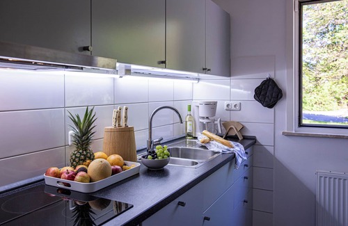 Ahrensburg Apartment | Ruhig Gelegen, Nahe zur Ubahn, Modern Eingerichtet