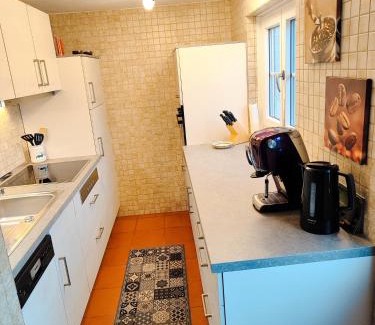 Rotthalmuenster Apartment | Ruhig gelegene Ferienwohnung im Grünen mit Terrasse und kleinem Garten
