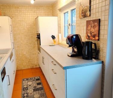 Rotthalmuenster Apartment | Ruhig gelegene Ferienwohnung im Grünen mit Terrasse und kleinem Garten