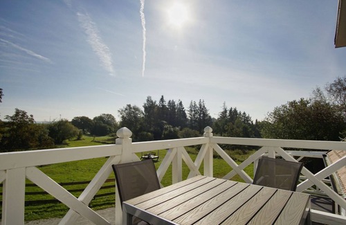 Bergen auf Ruegen Apartment | Ruhig und Idyllische Lage, Ahoi Erlebnisbad Gratis - Gutshaus Silvitz Fewo 04 - Gutshaus Silvitz