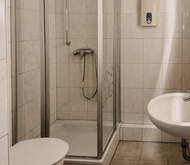 Frohnhausen Apartment | Ruhig wohnen zwischen Essen und Mülheim! BÖ1