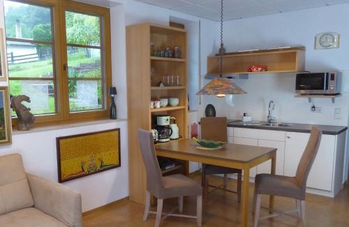 Eichenbuhl Apartment | Ruhige, charmante Ferienwohnung "Im Erftal"