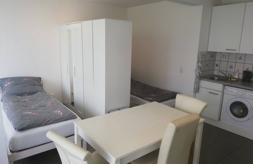 Linden Apartment | Ruhige Ferienwohnung/Amateurzimmer/Gute Verkehrsanbindung