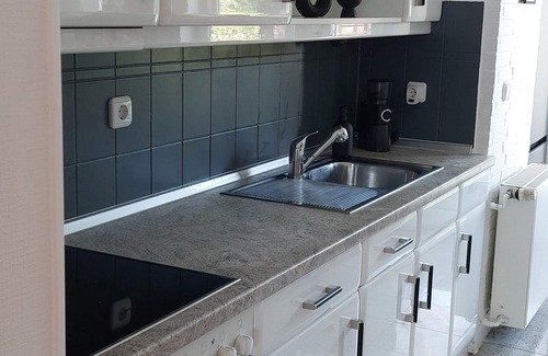 Kohlscheid Apartment | Ruhige Wohnung mit Terrasse und Garten, Direkt am Waldrand Gelegen