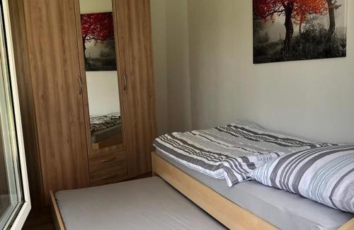 Alsdorf Apartment | Ruhiges Apartment mit Blick in den Garten