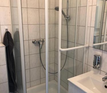 Alsdorf Apartment | Ruhiges Apartment mit Blick in den Garten