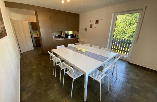 Fischach House | Ruhiges charmantes Ferienhaus mit 10 Schlafzimmern in Fischach/Heimberg