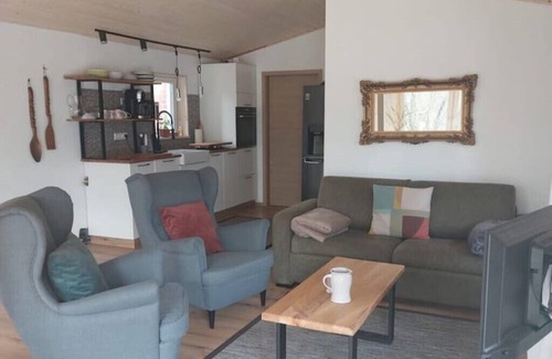 Friedland Apartment | Ruhiges Ferienappartment am See und Wirlpool