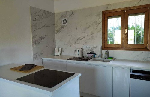 Benitachell House | Ruhiges Ferienhaus für bis zu 4 Personen mit Privatem Garten zu Vermieten