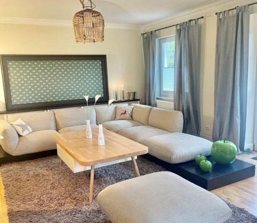 Wiesens Apartment | Ruhiges Landhaus am Wald mit Garten
