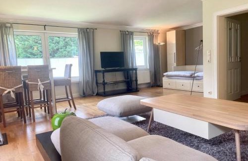 Wiesens Apartment | Ruhiges Landhaus am Wald mit Garten