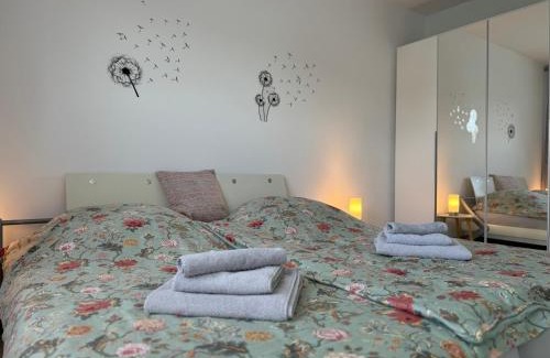 Oberhausen Apartment | Ruhrpott Residenz - 3 Zimmer Suite - 70qm mit Balkon