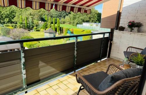 Oberhausen Apartment | Ruhrpott Residenz - 3 Zimmer Suite - 70qm mit Balkon