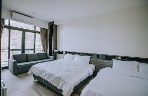 Rueili Village Bed & Breakfast | Ruili Tea Villa