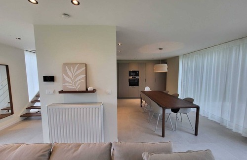 Hoeleden House | Ruime Vakantiewoning met Prachtig Uitzicht