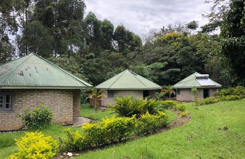 Western Region Hotel | Rukararwe Eco-Travel Cottages