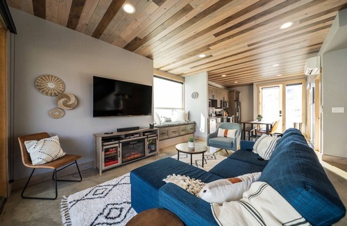 Chelan House | Rum Away with Me at Lake Chelan