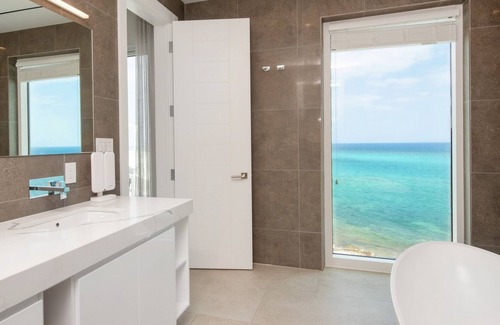 Rum Point Condo | Rum Point Club Resort Luxury Beachfront Condos