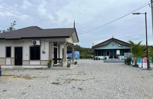 Sungai Baru Tengah House | Rumah Armand Private Pool 5 bilik Pengkalan Balak Tg Bidara Masjid Tanah Melaka