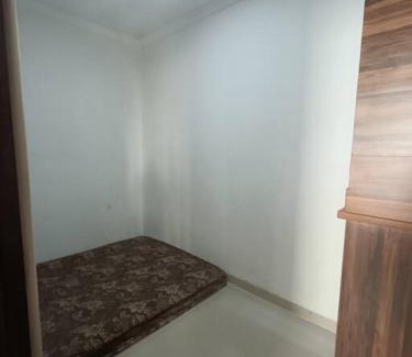 Gombong House | Rumah Besar dg Kolam Ikan diKota