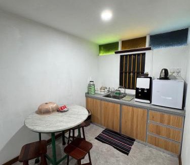 Kampung Bakar Kapor House | Rumah Inap Kampung Agong