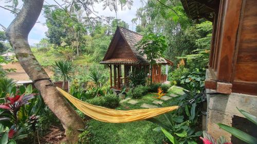 Tua Villa | RUMAH KAYU MATARAJA VILLA - TABANAN