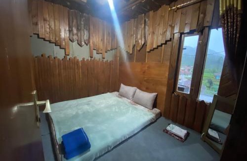 Rancabali House | Rumah Kayu Tanjakan