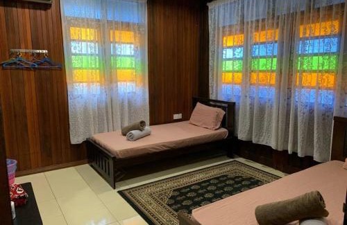 Kampung Ru Muda Ski Chalet | Rumah Melati@Zaki’s Residence, Marang, Terengganu