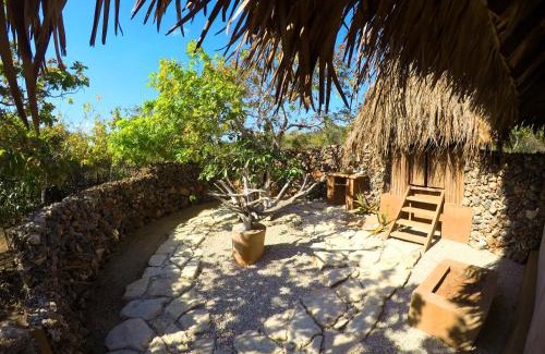 Rote Island Villa | Rumah Pampa at Pachamama