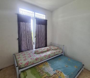Banyumas House | Rumah Pemandangan Lembah & Pegunungan tepi Jalan Raya