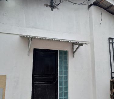 Banyumas House | Rumah Pemandangan Pegunungan & sawah