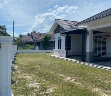 Kampung Bentan House | Rumah Puteh Pekan