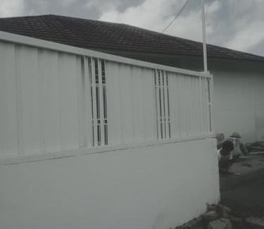 Lombok House | Rumah Putih Edi