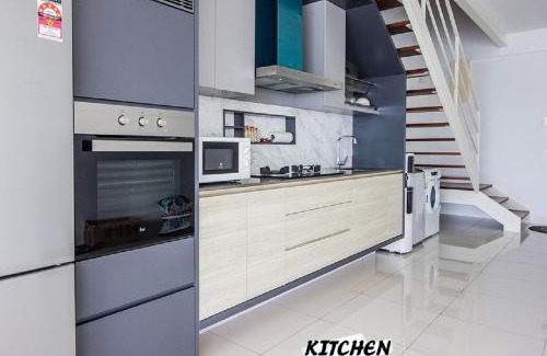 Downtown George Town Apartment | Rumahku Gurney with 270 degree Sea View