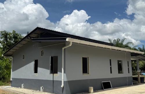 Kampung Takuli House | Rumahsinggah Beaufort