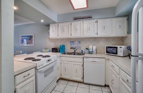 Bradenton Beach Condo | Runaway Bay 104 by SeaBreeze Vacation