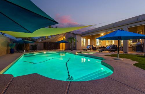 Sun Groves House | Runaway Bay Chandler home