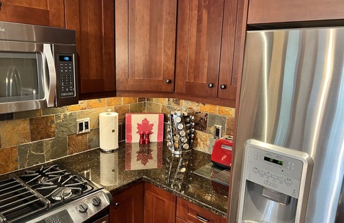Canmore Condo | RUNDLE CLIFFS- Luxury Condo- 5 minute walk to Main Street Canmore