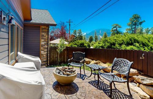 Estes Park House | Running Bear & Buffalo Run in the Rockies (Master Listing)