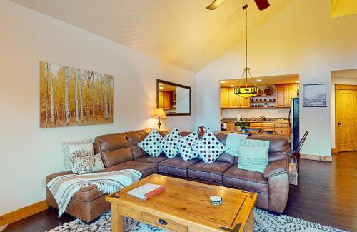 Estes Park House | Running Bear & Buffalo Run in the Rockies (Master Listing)