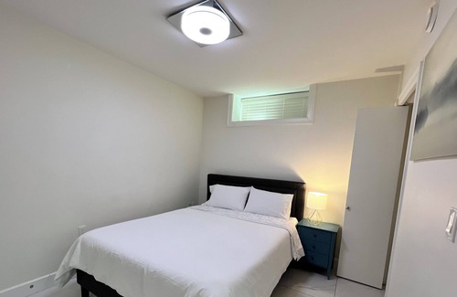 Renfrew-Collingwood Apartment | Rupert House