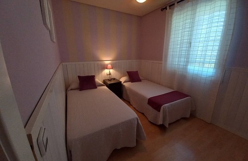 Castilblanco de los Arroyos Cottage | RURAL HOUSE WITH PADEL TRACK, SWIMMING POOL AND BARBECUE