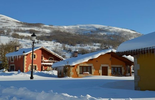 Fontibre Cottage | Rural house (full rental) "Casucas La Guariza" for 6 people